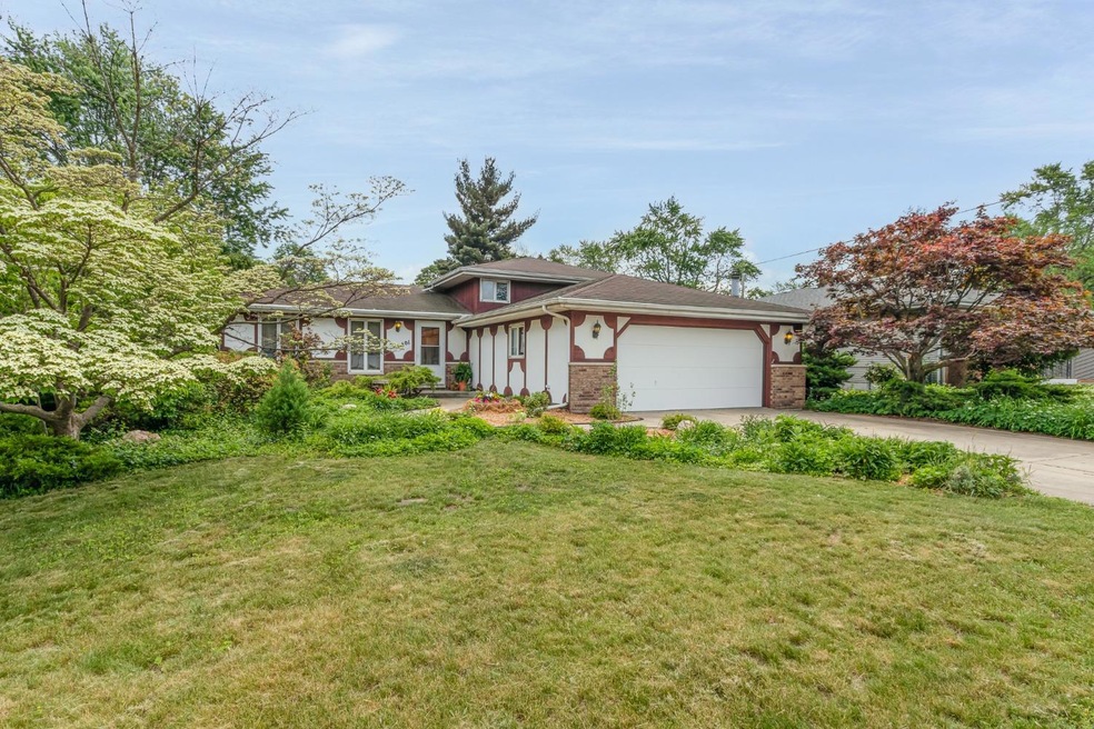 401 N Wright St, Griffith, IN 46319 - photo 1