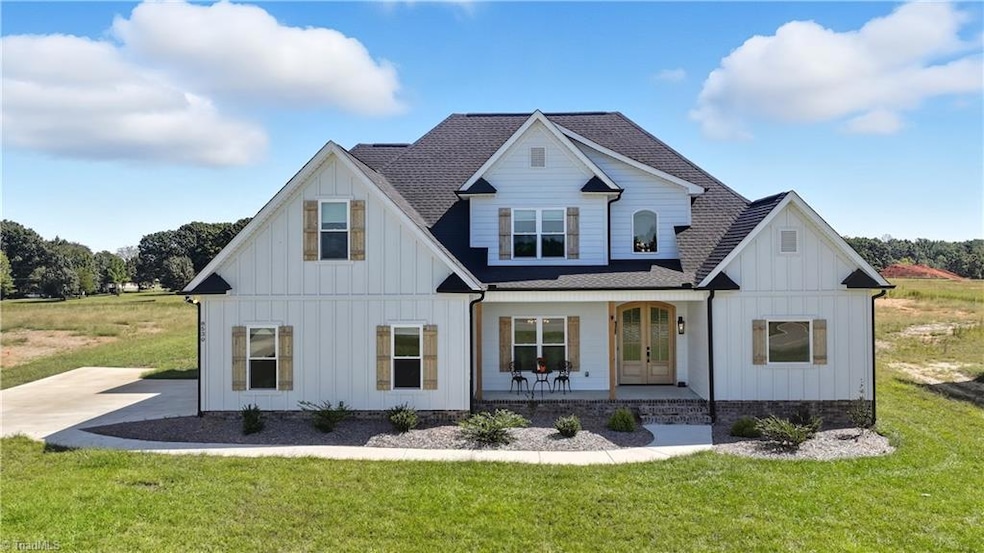 Under Contract $599,900