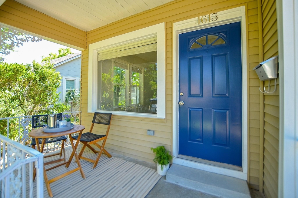 For Sale $215,000 • Co-Listing Agent