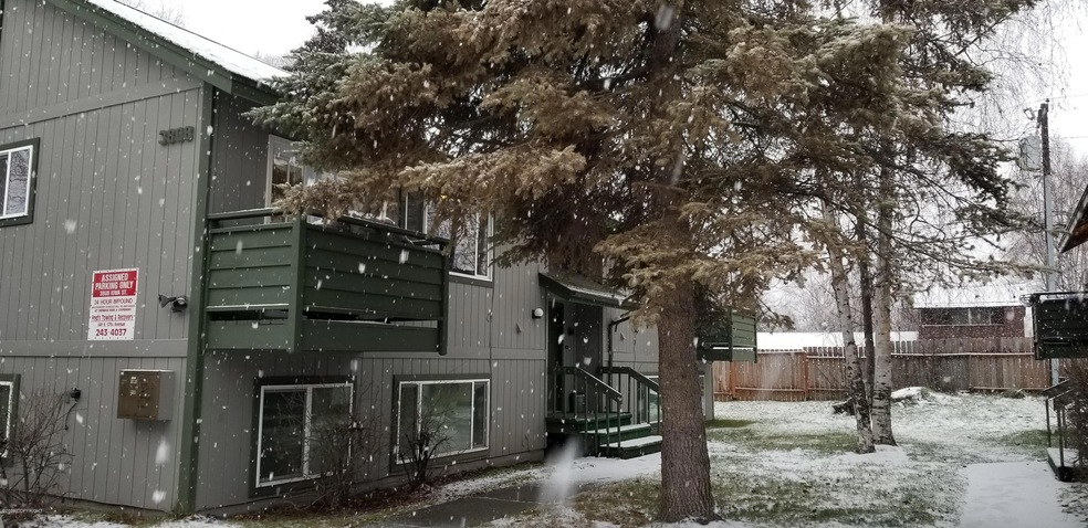 3808 Iowa Dr unit 3, Anchorage, AK 99517 - photo 1