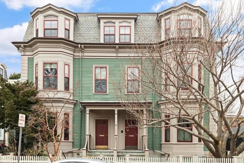 Sold $700,000 • Co-Listing Agent