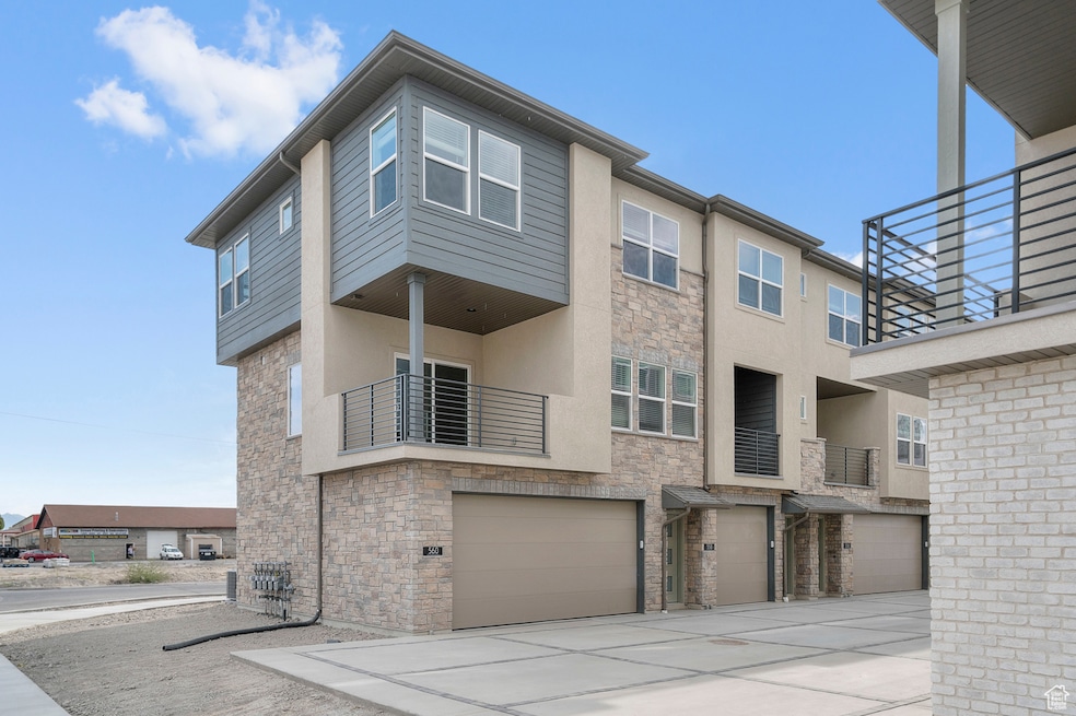 560 N Buffalo Grass Ln, Lindon, UT 84042 - photo 1