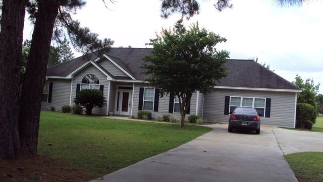 843 Cherokee Ave, Douglas, GA 31533 - photo 1