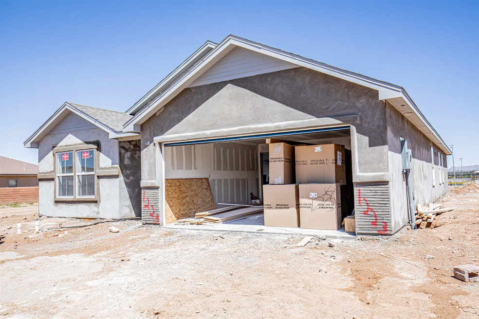 1233 San Miguel St, Alamogordo, NM 88310 - photo 1