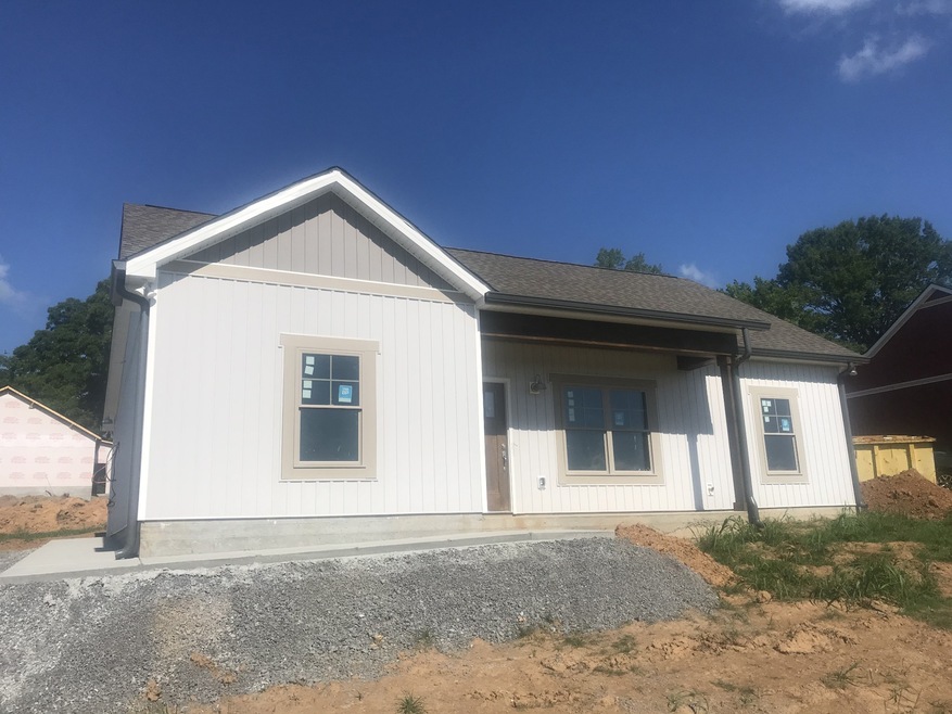 734 Kingree Rd, Shelbyville, TN 37160 - photo 1