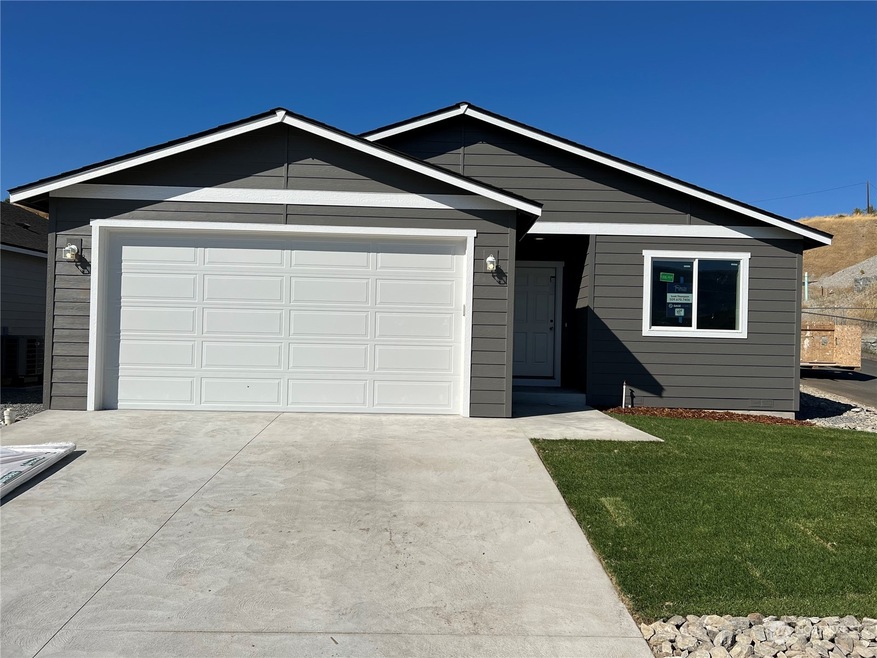 2293 SE Sage Brooke Rd, East Wenatchee, WA 98802 - photo 1