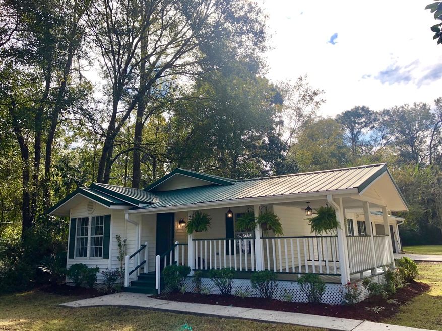 720 Mitchell St, Picayune, MS 39466 - photo 1