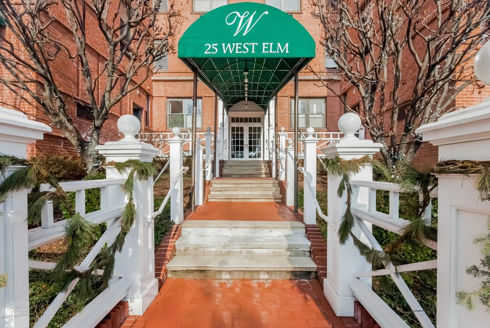 25 W Elm St unit 67, Greenwich, CT 06830 - photo 1