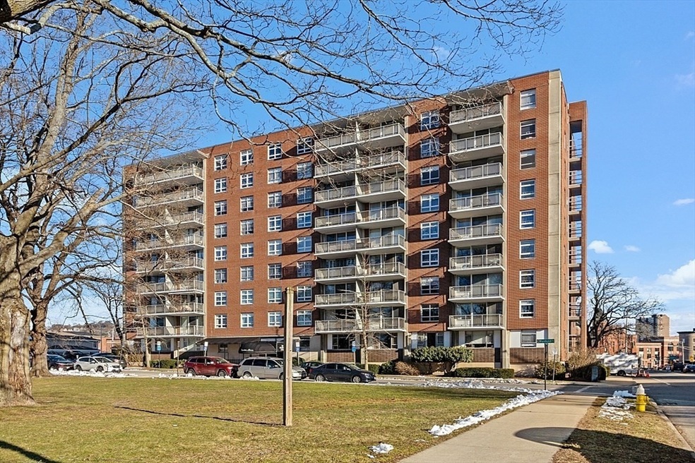 Executive House unit 701, Worcester, MA 01609 - photo 1