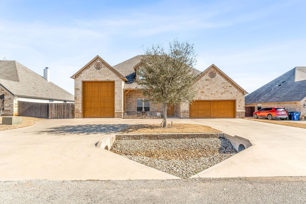 2914 Willow Ridge Cir, Granbury, TX 76049 - photo 1