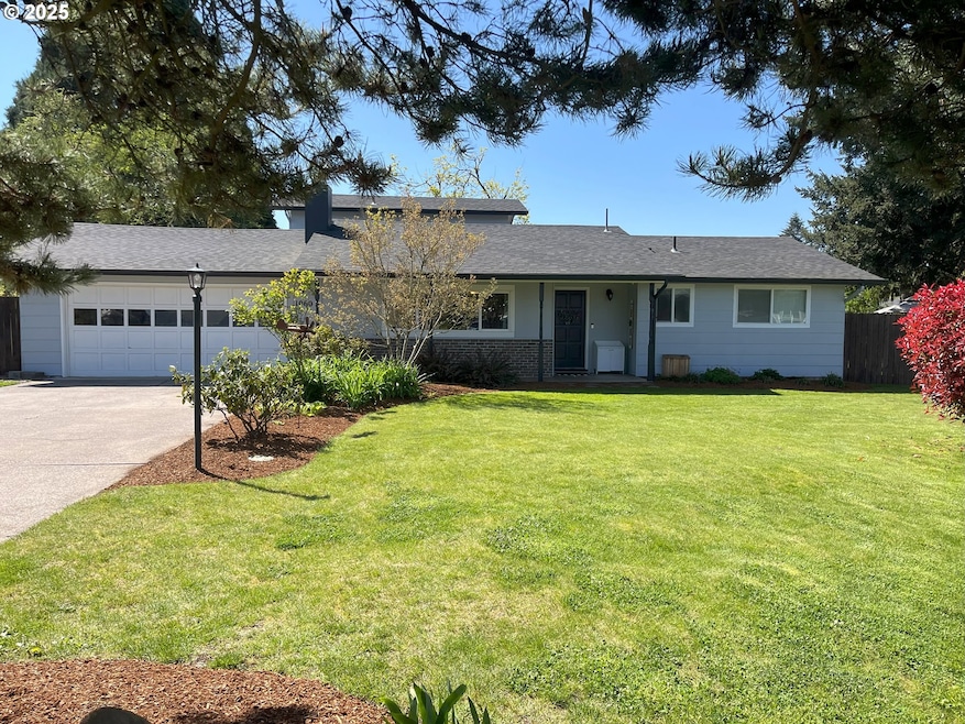 1060 Dondea St, Springfield, OR 97478 - photo 1