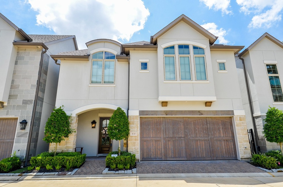 810 Remington Glade Dr, Houston, TX 77042 - photo 1