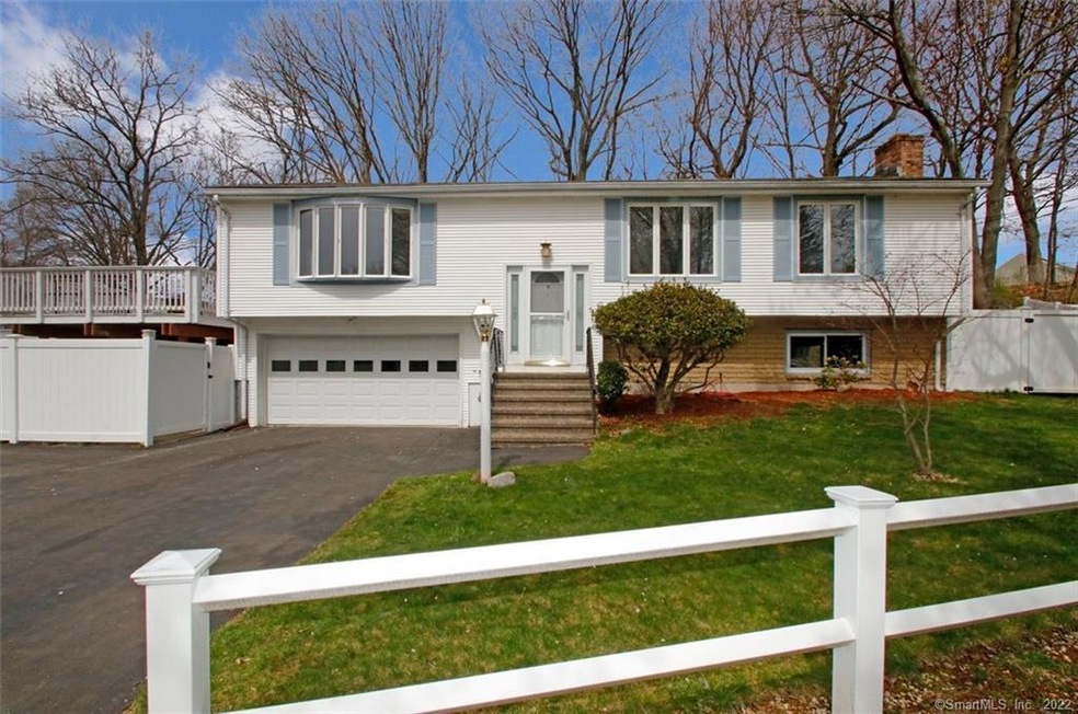 42 Sundance Cir, West Haven, CT 06516 - photo 1