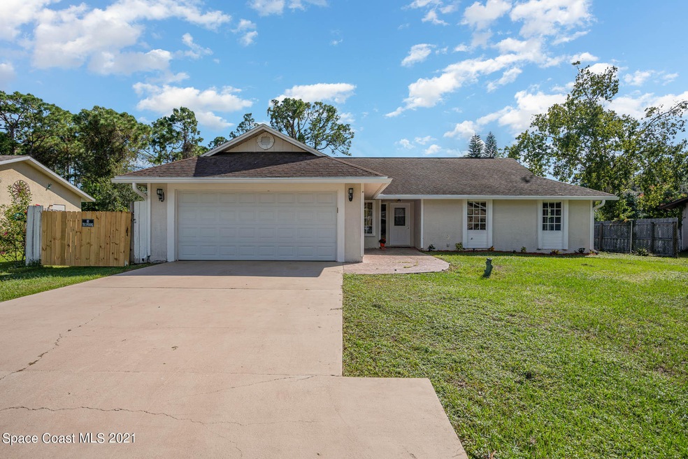 214 San Luis Front