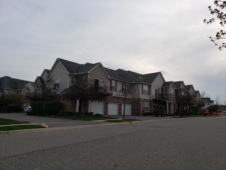 10118 Ridge Run St, Howell, MI 48855 - photo 1