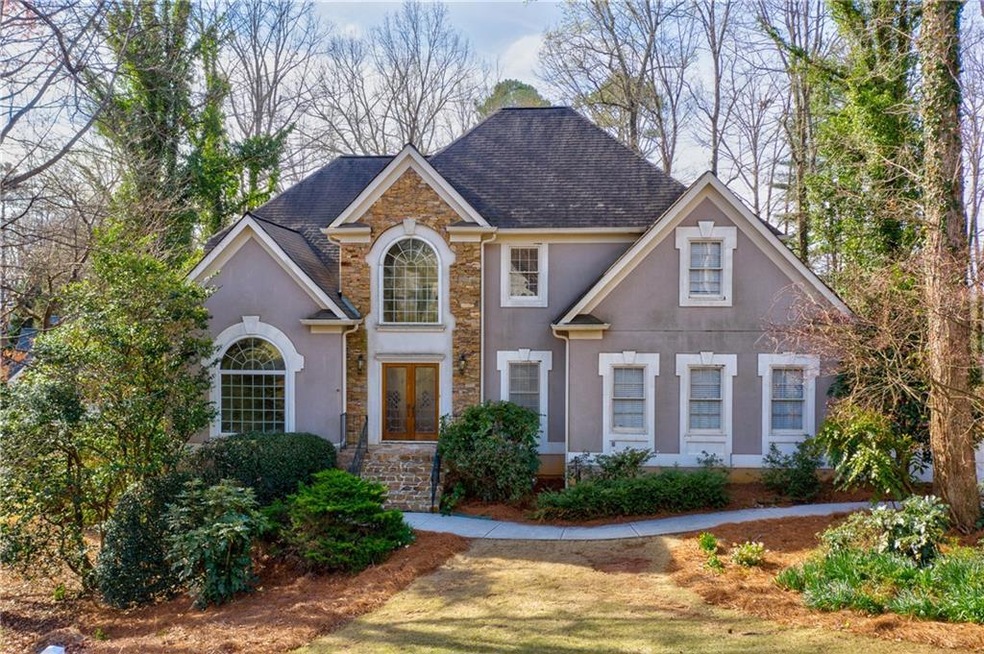 Welcome to 9805 Hunt Club Way in the beautiful Fox