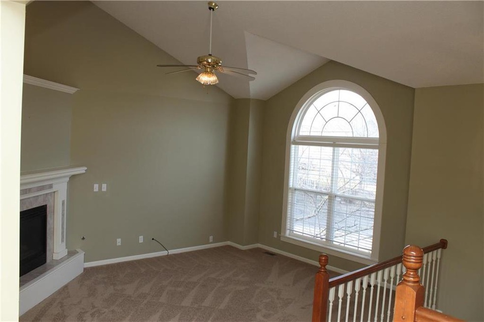 410 Maple Ct, Lansing, KS 66043 - photo 1