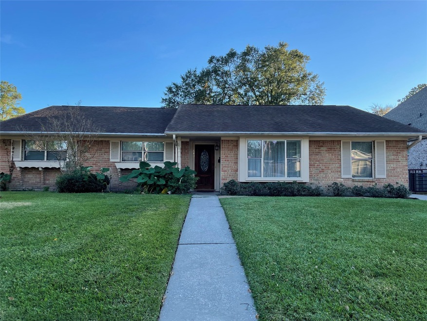 6431 Kury Ln, Houston, TX 77008 - photo 1