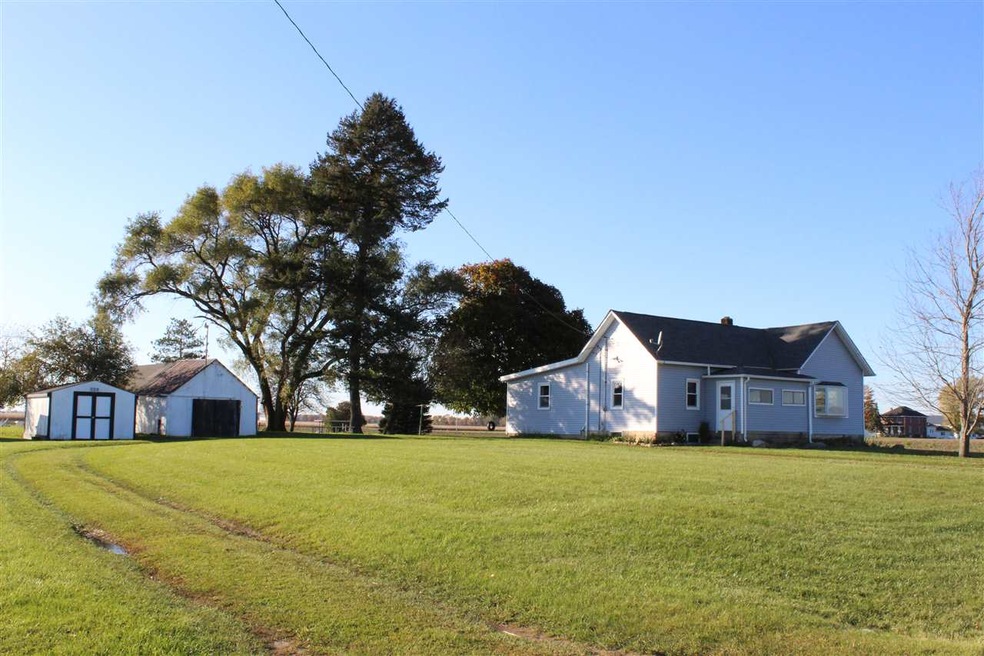 8987 Cram Rd, Chesaning, MI 48616 - photo 1