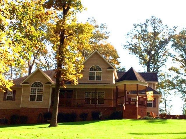 It's Autumn at 371 Wheeler Ridge Rd.