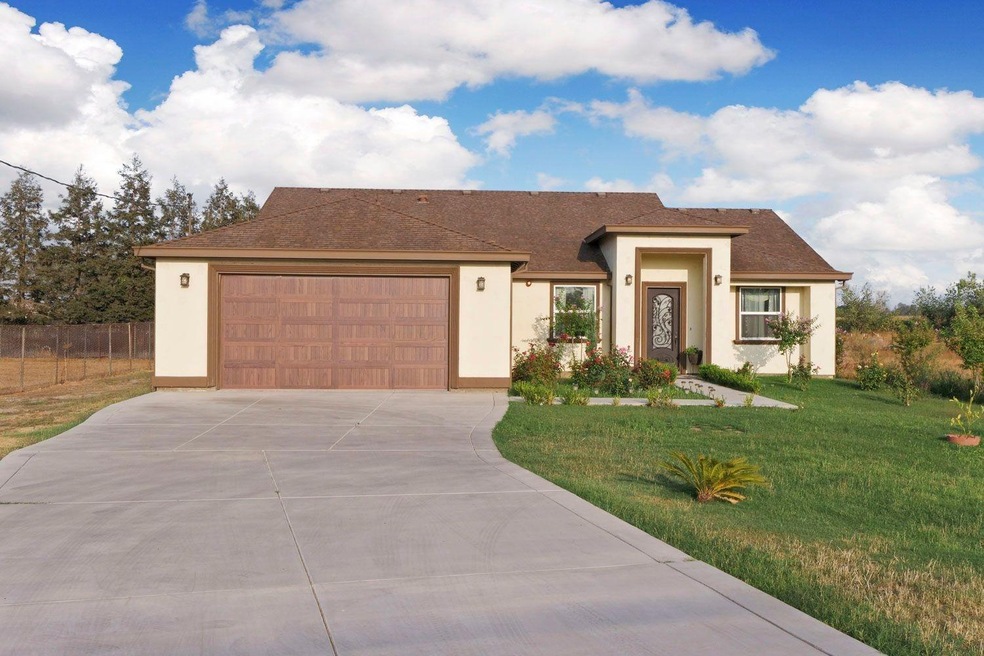 26100 N Highway 99, Acampo, CA 95220 - photo 1