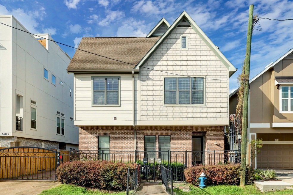 4410 Schuler St unit A, Houston, TX 77007 - photo 1