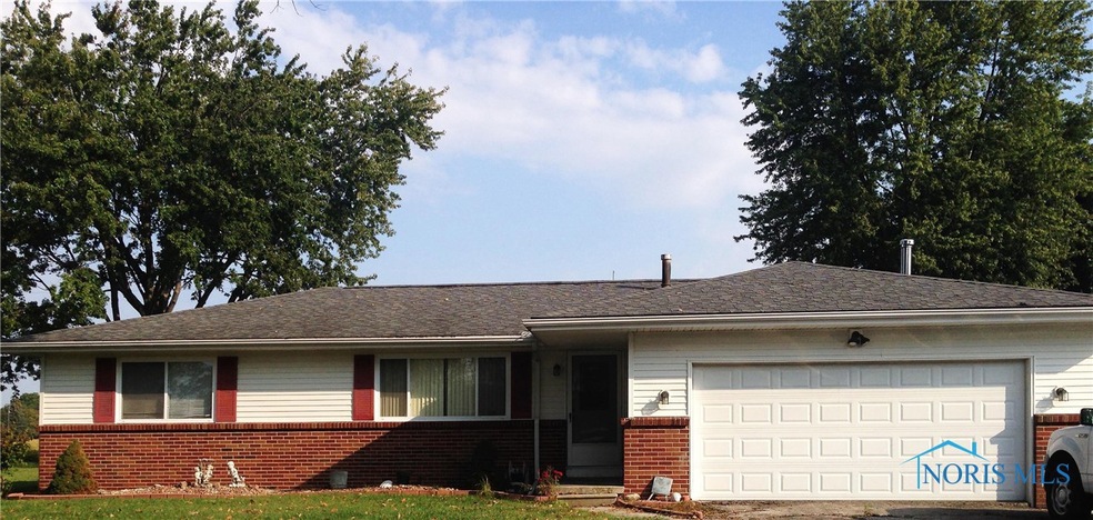 23897 W Meadow Dr, Genoa, OH 43430 - photo 1