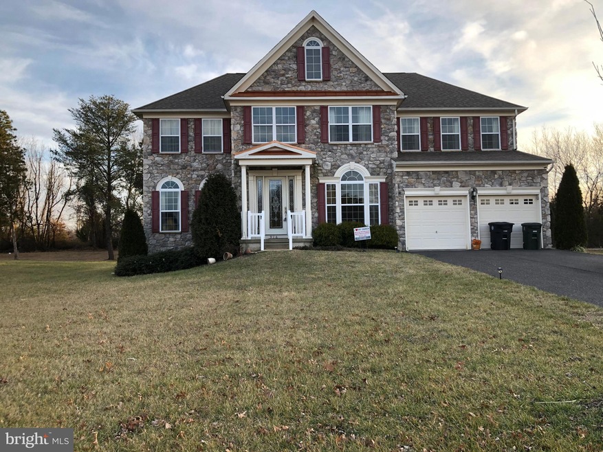 916 Mannington Dr, Williamstown, NJ 08094 - photo 1