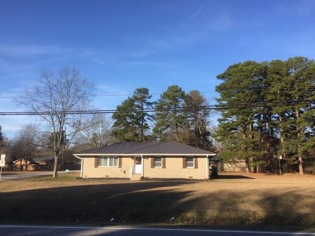 284 E Broad St, Winder, GA 30680 - photo 1