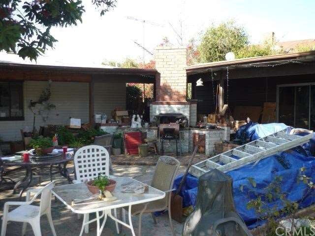 547 Jubuedly Drive - Main house and attached guest