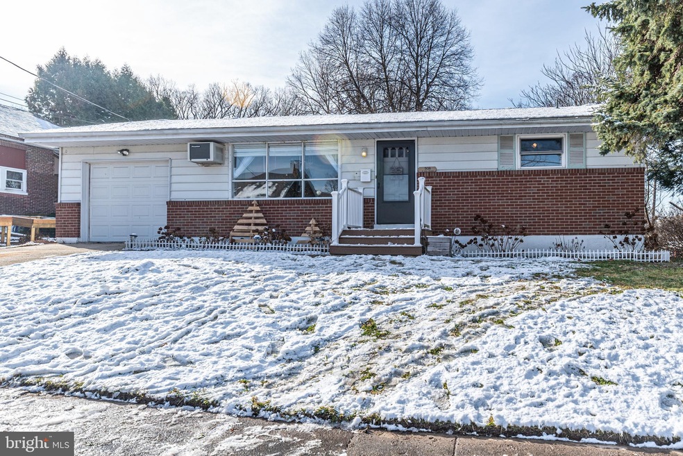 302 S 6th St, Emmaus, PA 18049 - photo 1