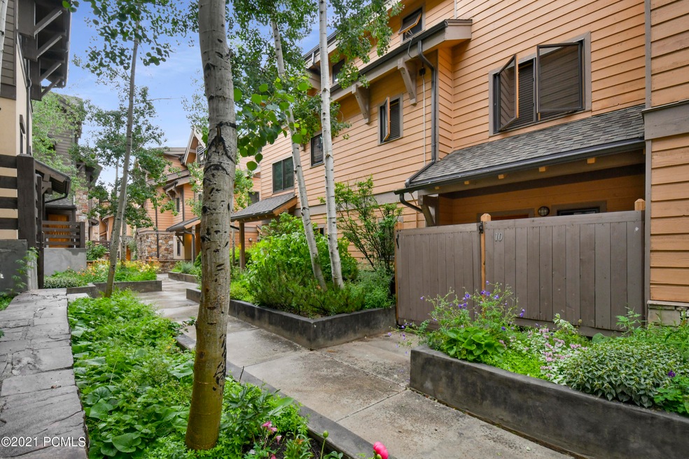 1-Exterior Front Entry