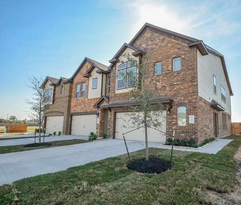 3306 Rainflower Springs Ln, Rosenberg, TX 77471 - photo 1