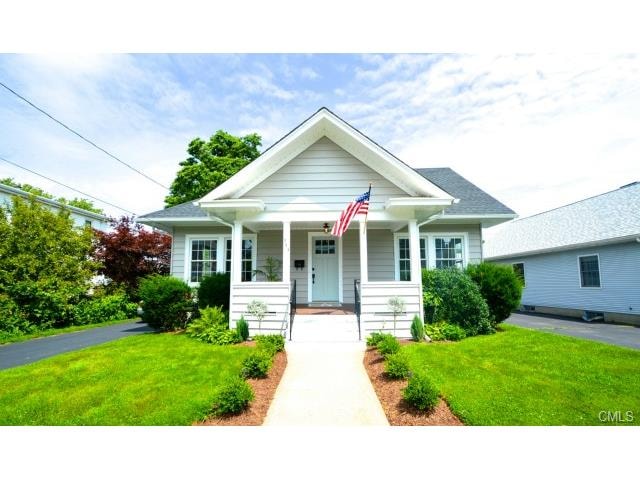 353 S Pine Creek Rd, Fairfield, CT 06824 - photo 1