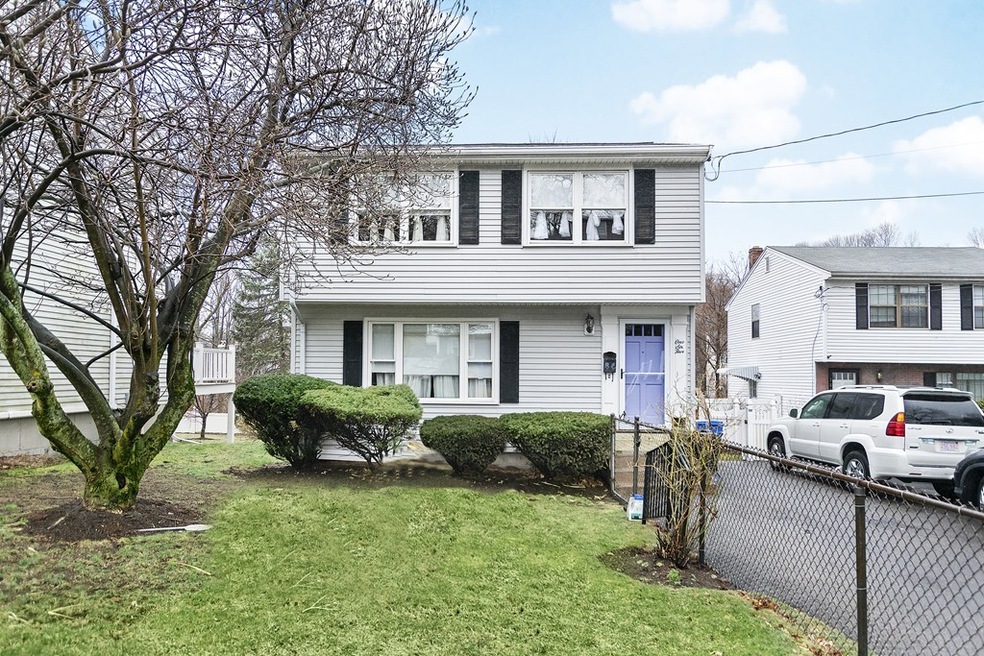 165 Princeton Ave, Waltham, MA 02451 - photo 1