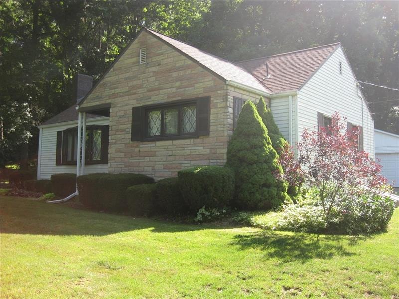 Beautiful stone, windows, vinyl siding and immacul