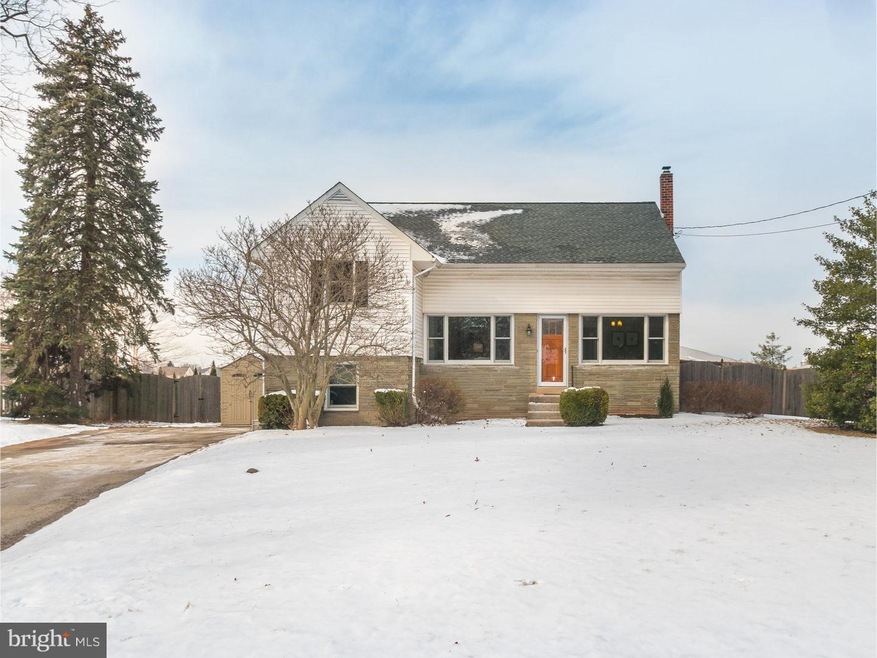 2217 Carol Ln, Norristown, PA 19401 - photo 1