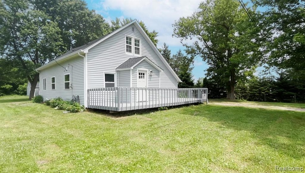 7258 Reid Rd, Swartz Creek, MI 48473 - photo 1