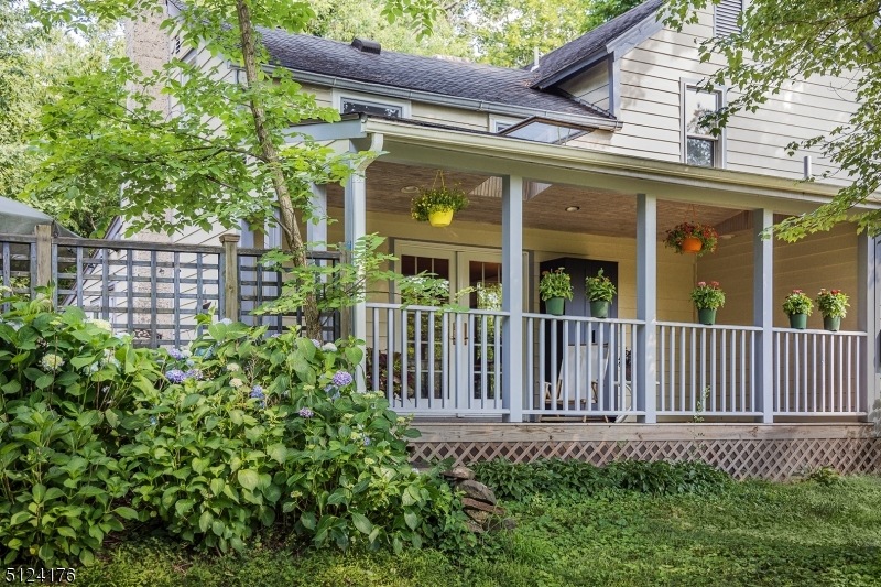 22 Harlingen Rd, Belle Mead, NJ 08502 - photo 1