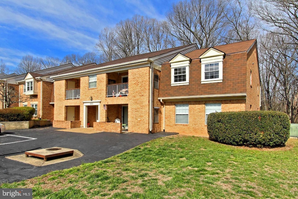 5800 Cove Landing Rd unit 204, Burke, VA 22015 - photo 1