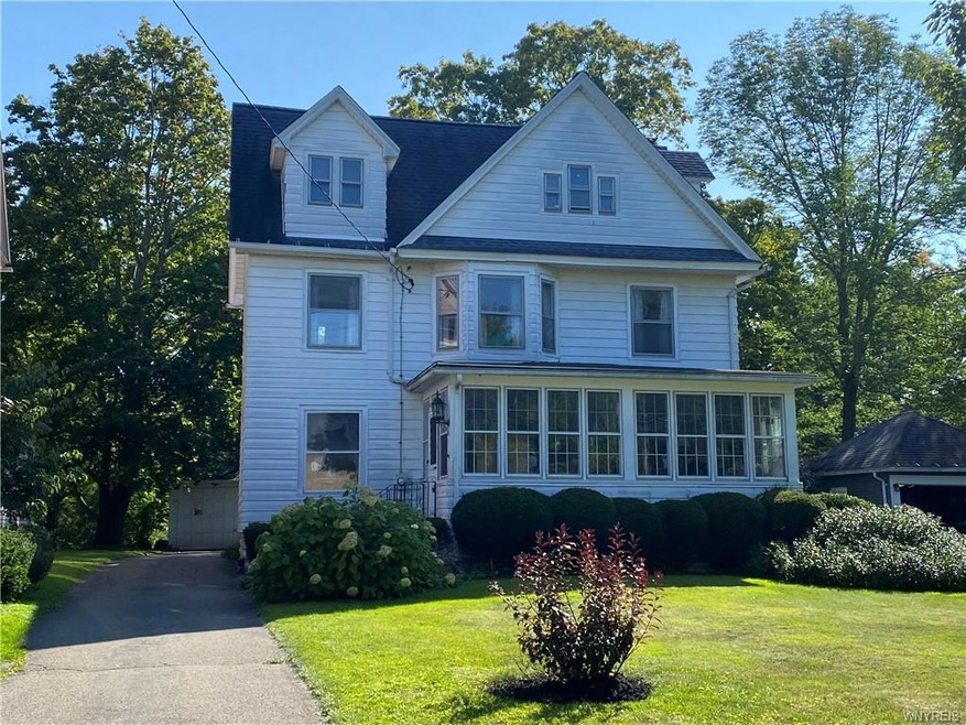 EXTERIOR FRONT
