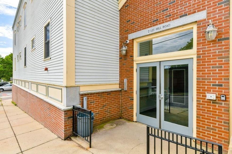 2 Lee Hill Rd unit 6, Roslindale, MA 02131 - photo 1