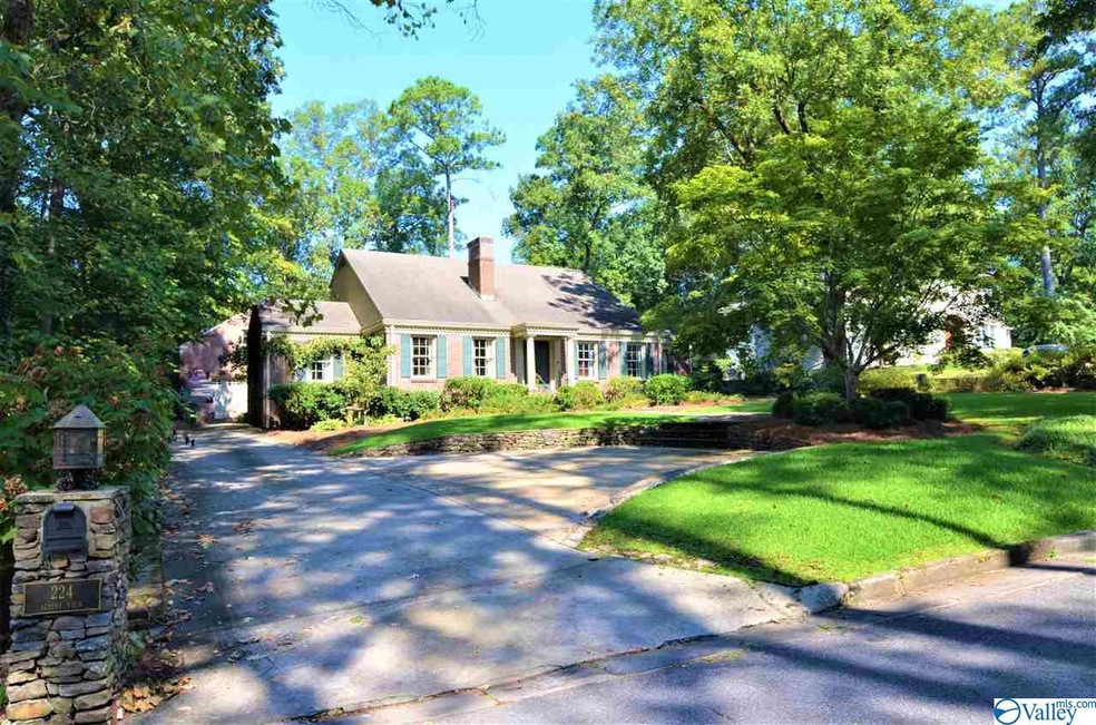 224 Alpine View, Gadsden, AL 35901 - photo 1