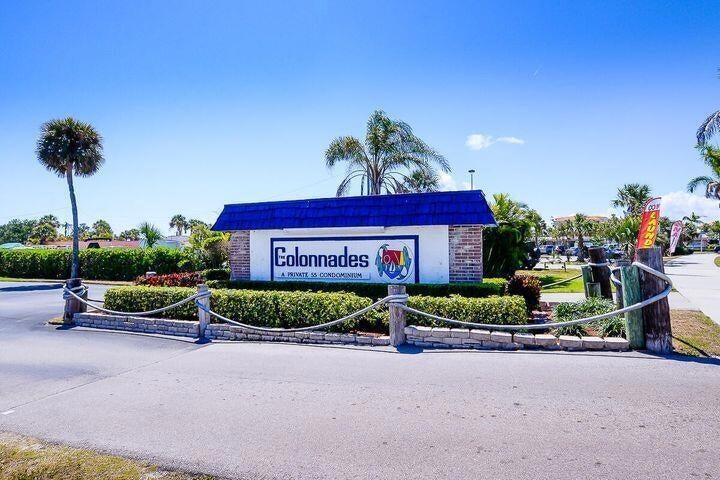 1200 Colonnades Dr unit 202, Fort Pierce, FL 34949 - photo 1