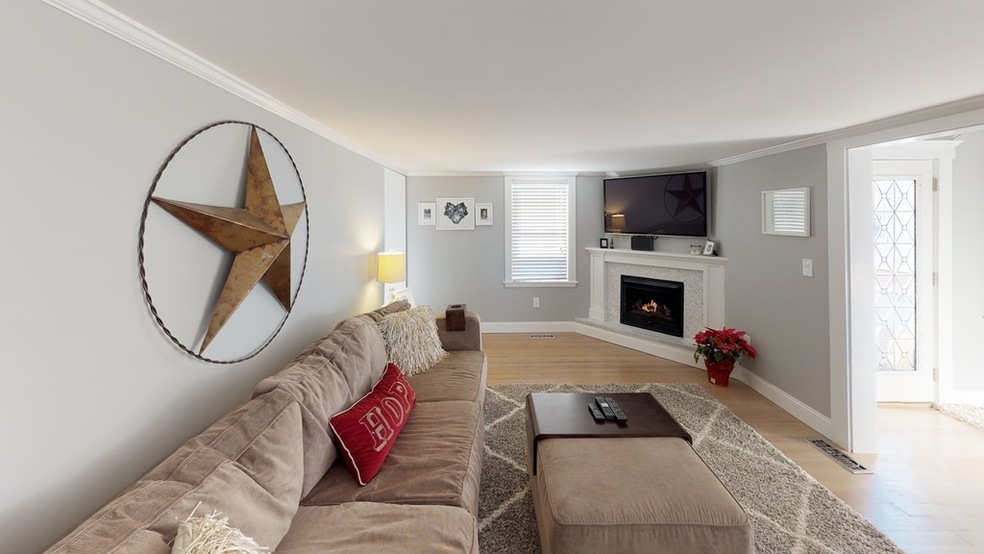 19 Kosciusko St, Salem, MA 01970 - photo 1