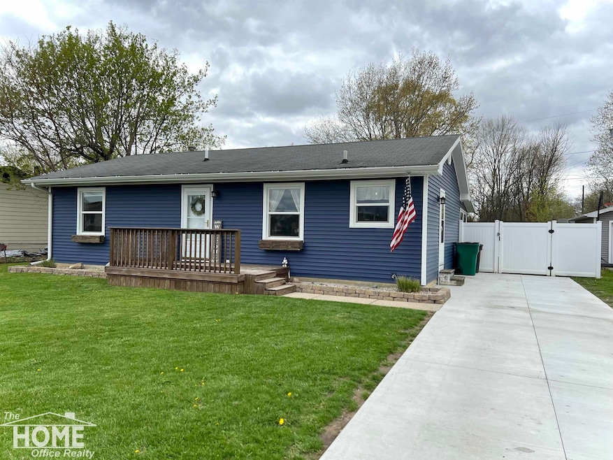 1403 N Gould St, Owosso, MI 48867 - photo 1