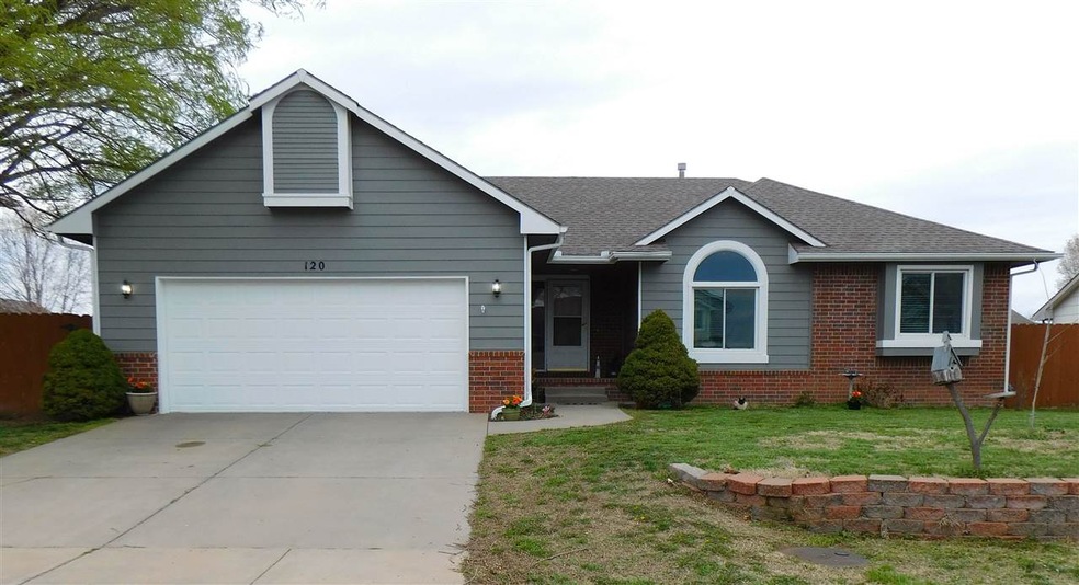 120 E Lockridge St, Mulvane, KS 67110 - photo 1