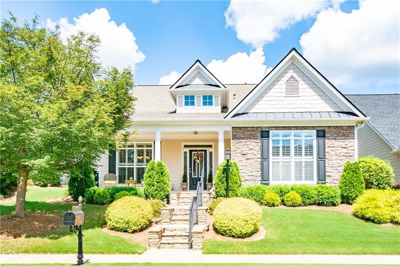 Perfect location - immaculate home with master on 