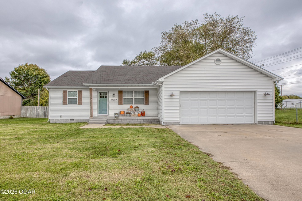 Pending $195,000 • Co-Listing Agent