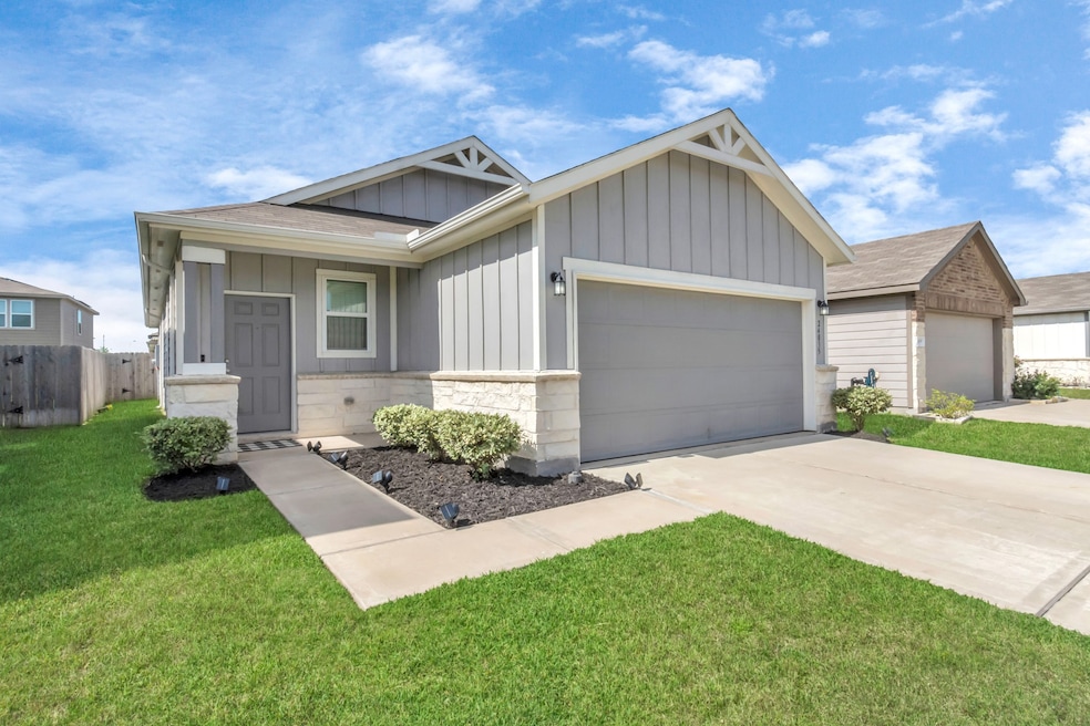 24035 Hay Needle Ln, Hockley, TX 77447 - photo 1